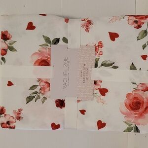 Rachel Roe 68" Round Roses And Hearts Tablecloth